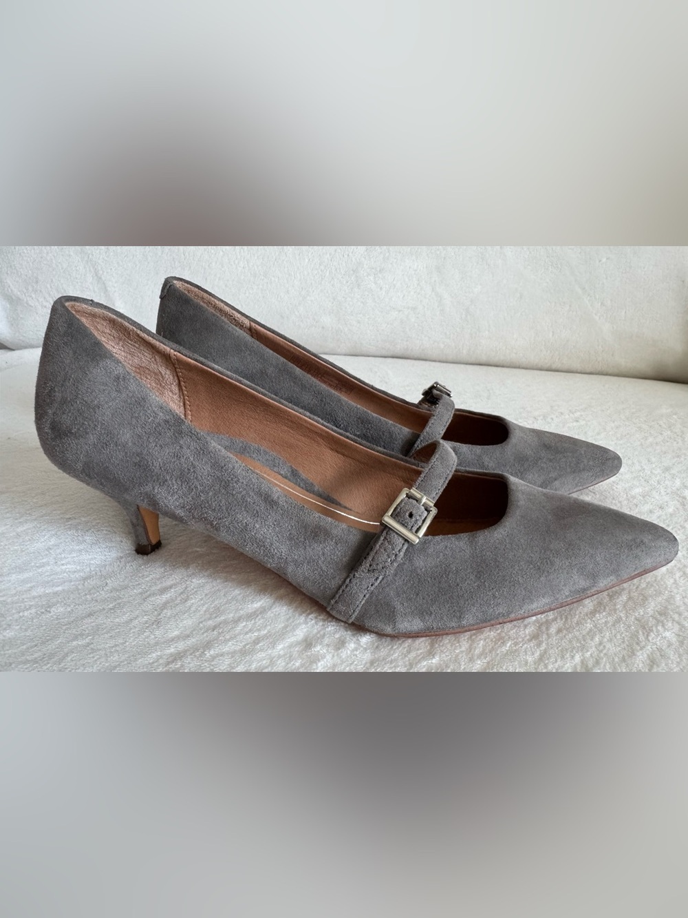 Vionic Minnie Mary Jane Kitten Heels Pointed Toe in Charcoal Grey Suede Size 7